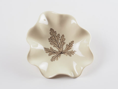 5" Fluted Leaf Dish 4275