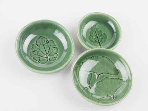 Small 2 1/2” Leaf Dish - "Versatile" 17082